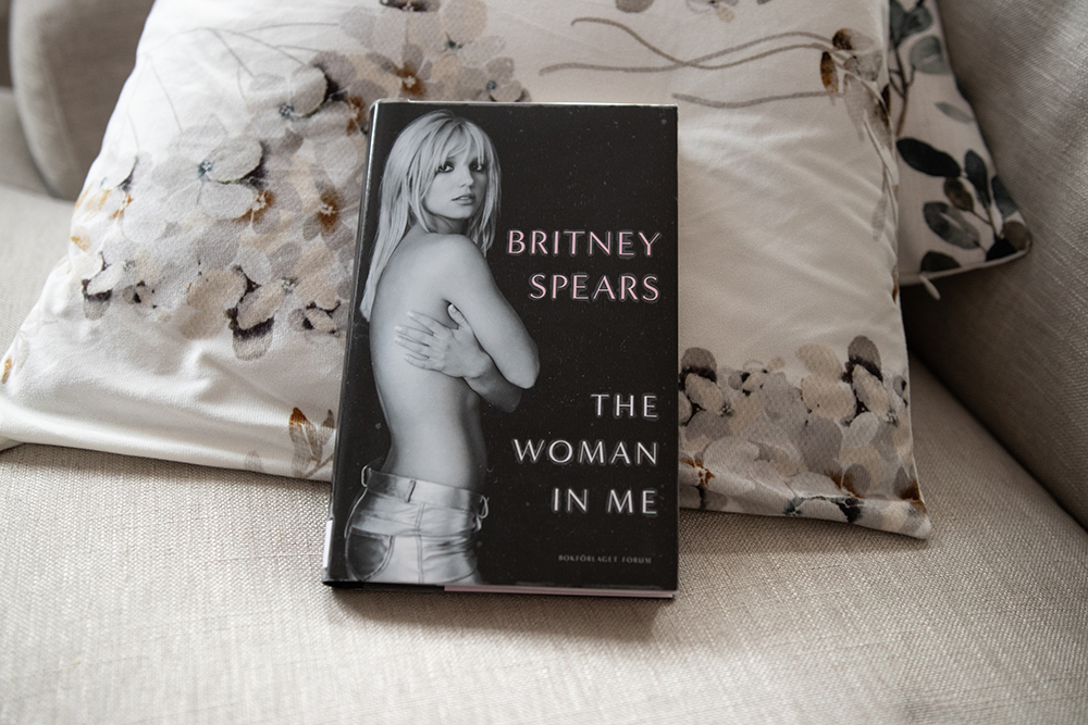 The Woman In Me av Britney Spears